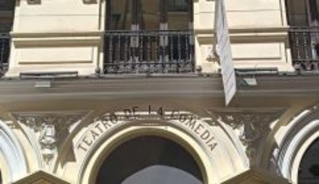 Fachada del Teatro de la Comedia